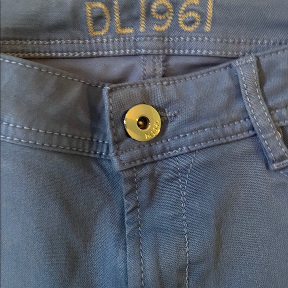 🆕 DL1961 Light Blue “Toni” High-Rise Cropped Pants Sz: 27 - Picture 7 of 10